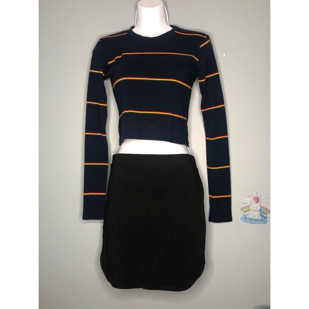 Forever 21 size large black skirt